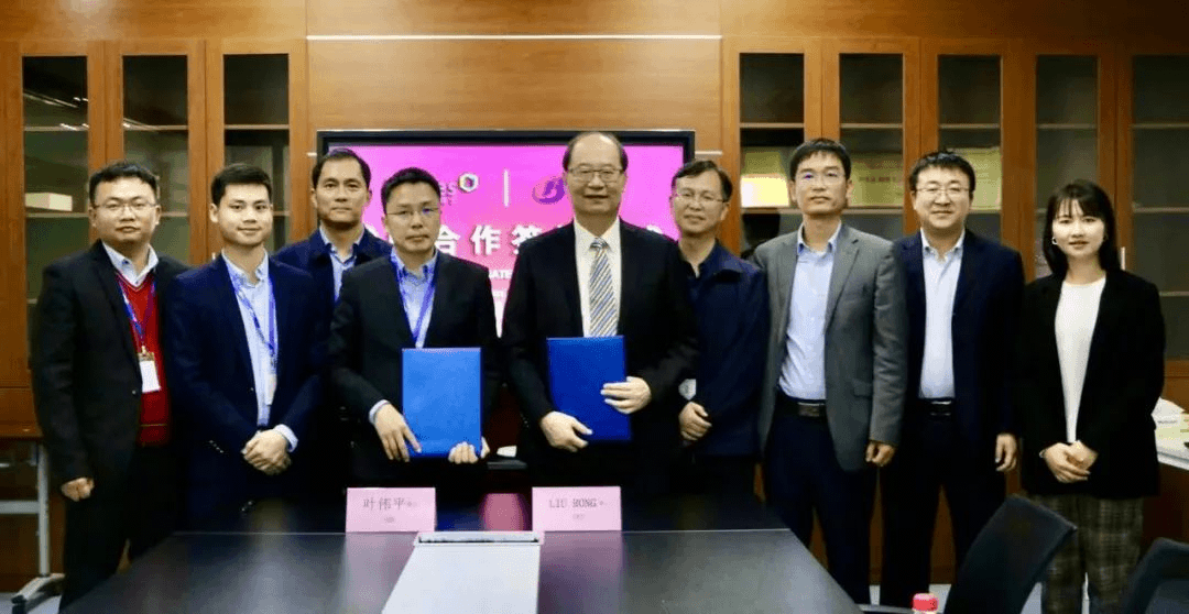 玻思韬與萊佛士舉行戰略合作簽約儀式